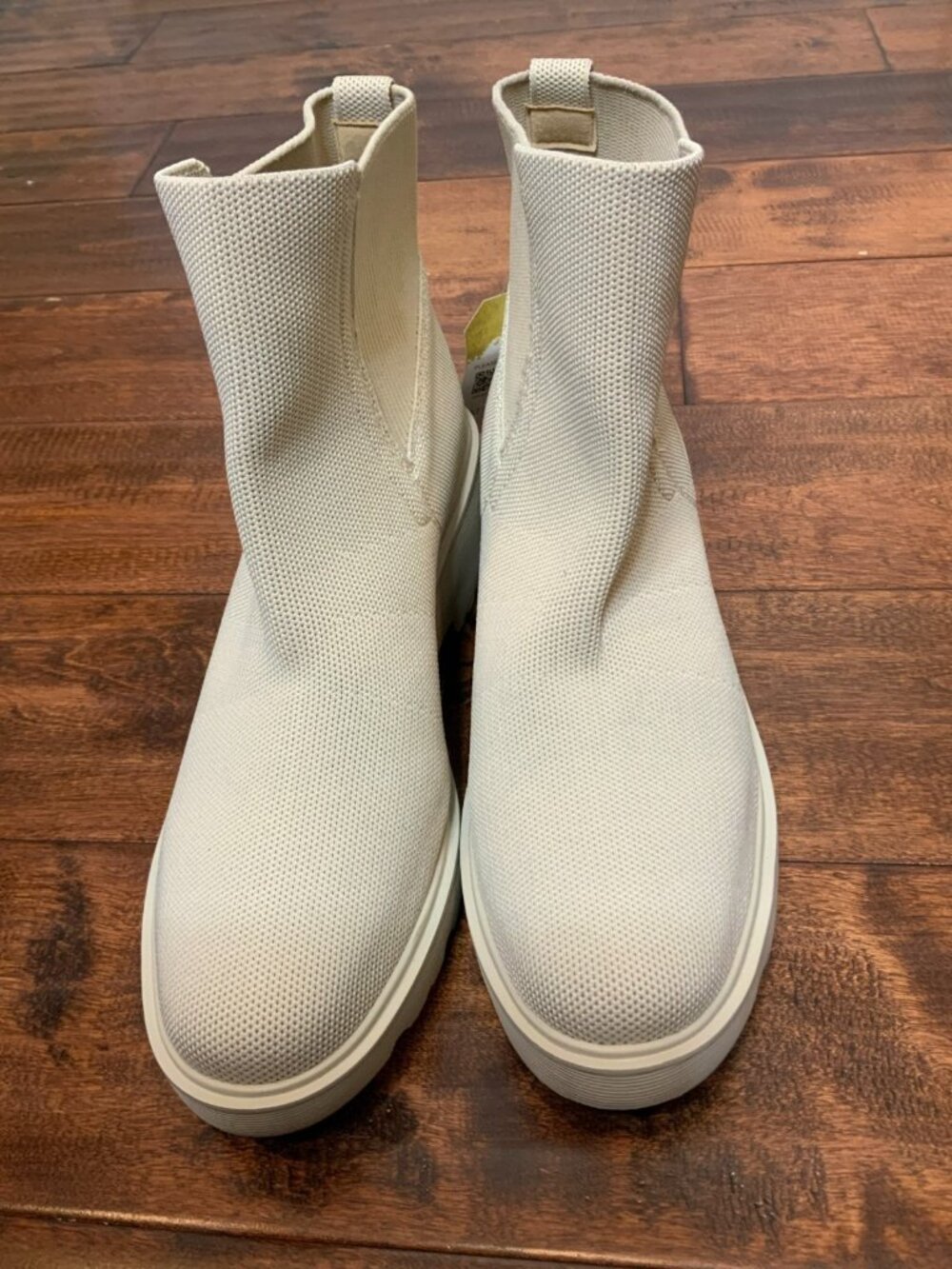 Vivaia Everly Beige Waterproof Round-Toe Chunky Platform Boots, Size 12 | 43